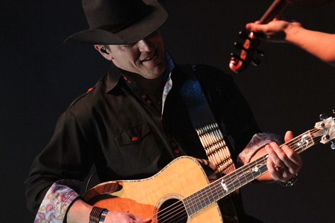 George Canyon Photo by: Miles Overn copyright 2011