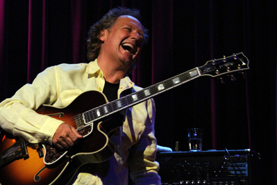Lee Ritenour Photo by: Miles Overn copryright 2010`